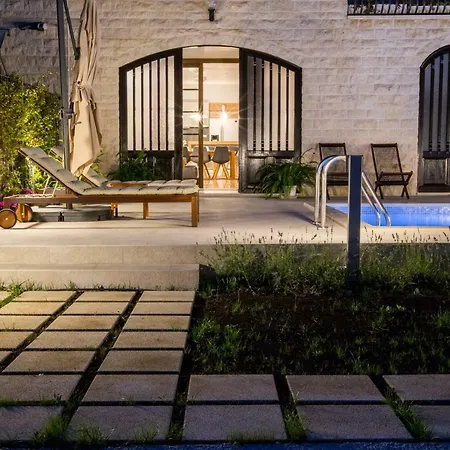 Lägenhet Melody M With Private Pool Split